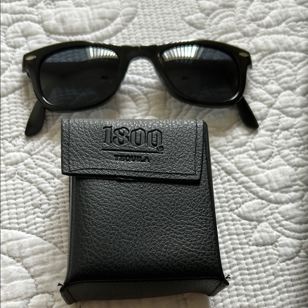 NWOT 1800 Tequila Black Sunglasses with Case